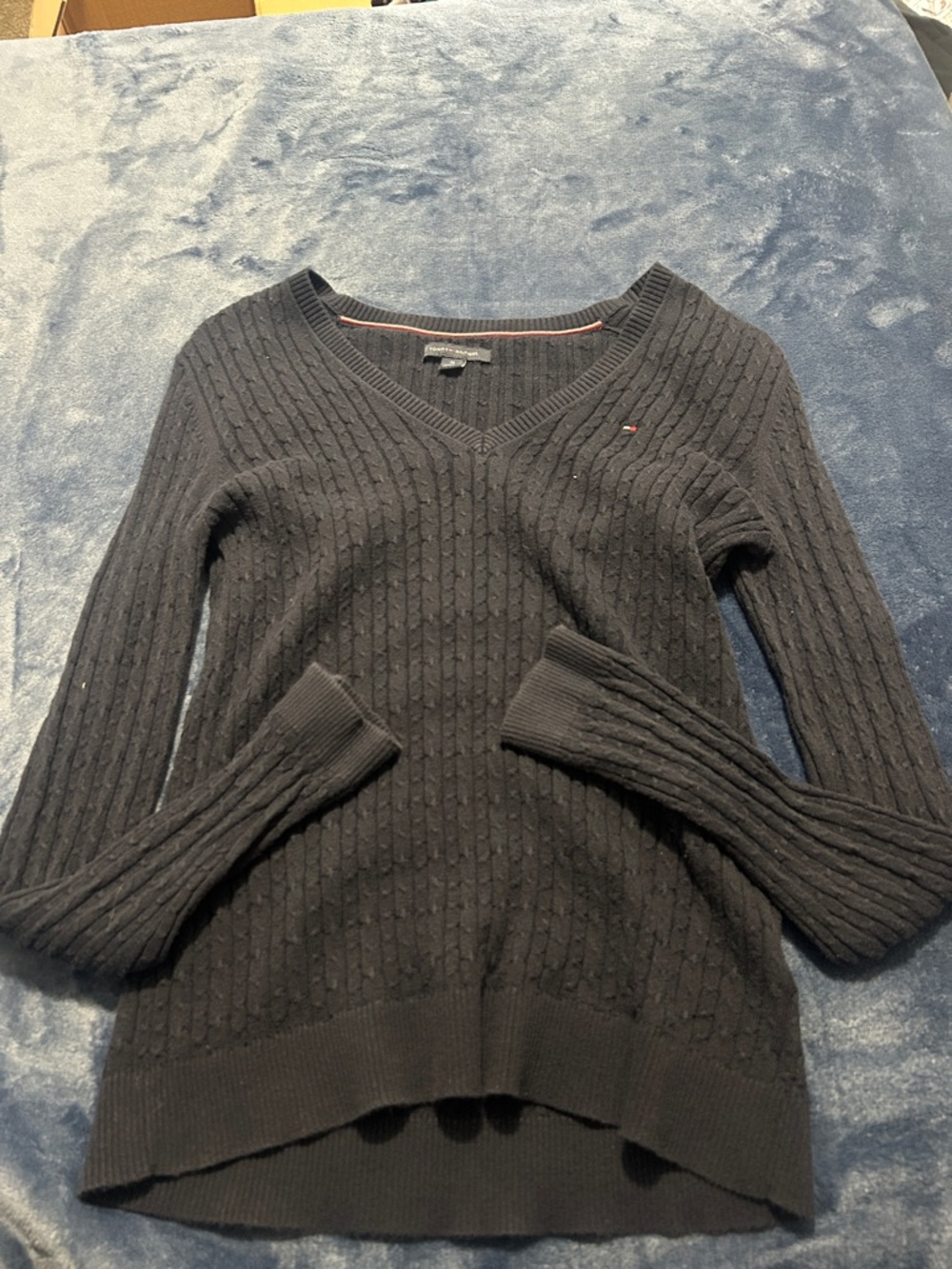 Tommy Hilfiger Women's Navy Cable-Knit V-Neck Sweater
